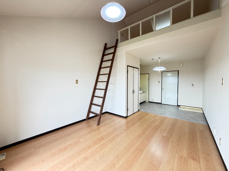 居室・リビング　２０６号室の写真
