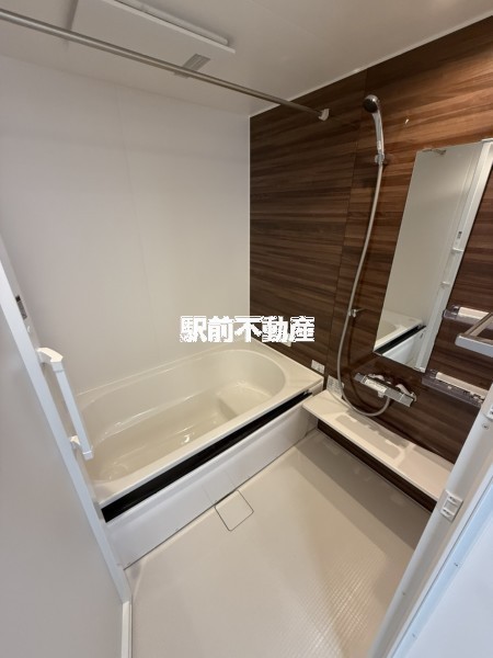 ロイヤルタウン長瀬町Aの風呂写真