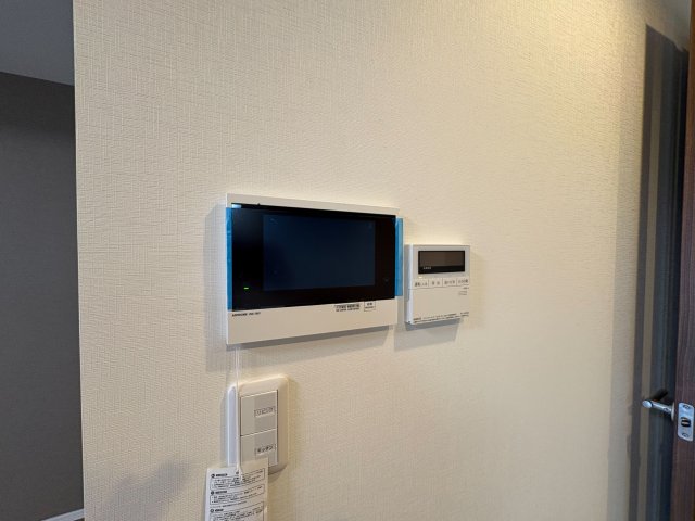 セキュリティ　モニター付きインターホン