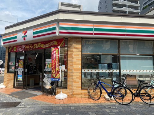 コンビニ　セブンイレブン 名古屋新栄2飯田街道店（コンビニ）まで338m