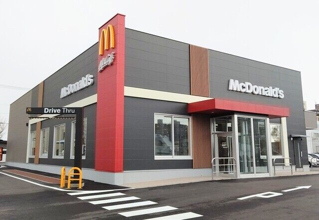飲食店　マクドナルド36号札幌月寒店（飲食店）まで859m