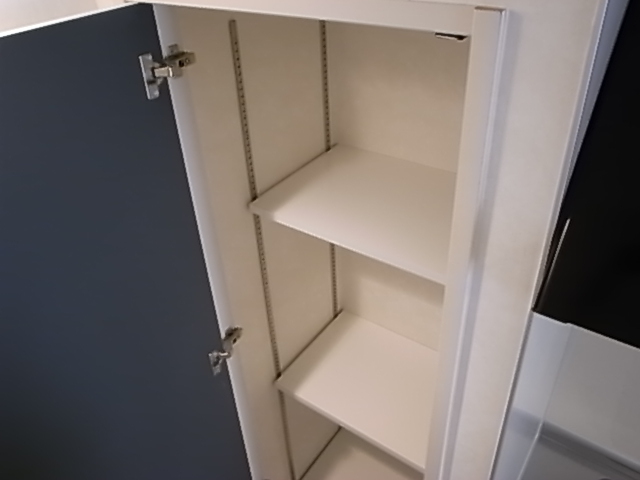 玄関　下足箱