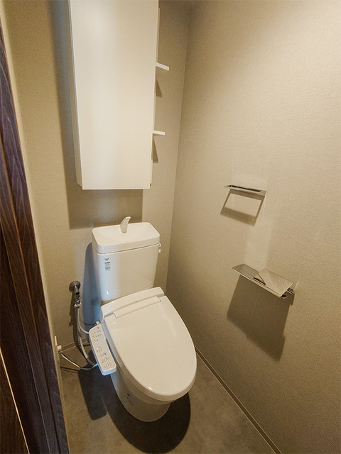 トイレ　※写真は同タイプ住戸です。