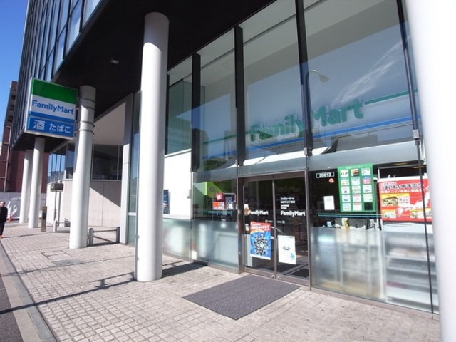 コンビニ　ファミリーマート南麻布三丁目店（コンビニ）まで476m