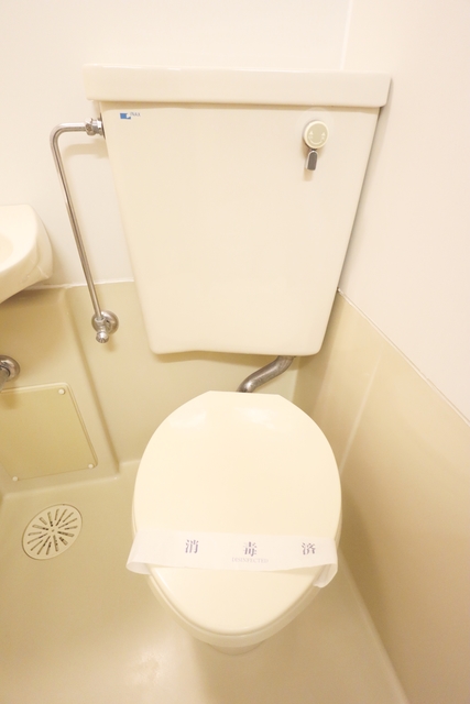 トイレ　※同間取り参考写真