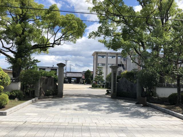 小学校　岡崎市立大樹寺小学校（小学校）まで1502m