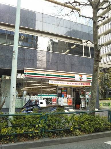 コンビニ　セブンイレブン日本橋蛎殻町店（コンビニ）まで147m