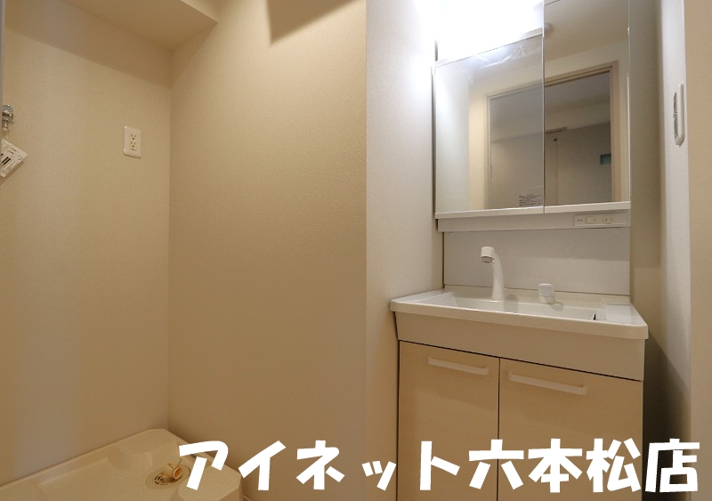 洗面設備　朝の支度はこちら。