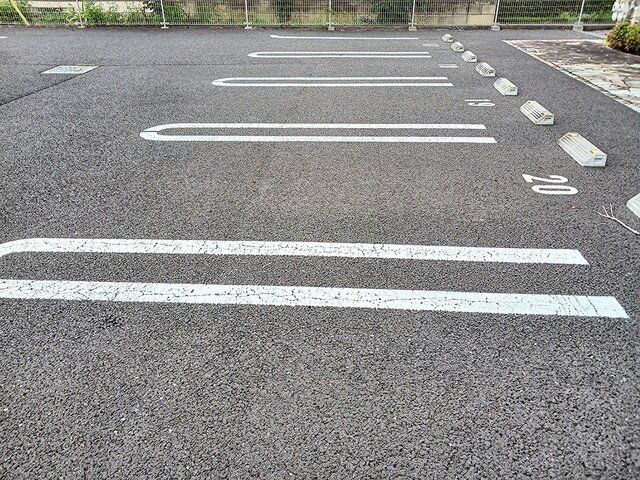 駐車場　駐車場