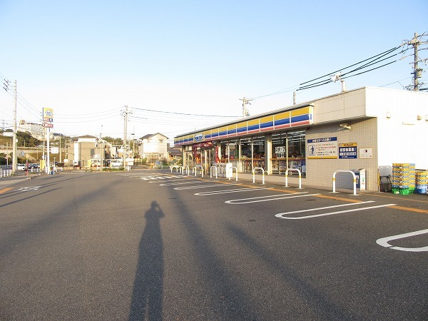 コンビニ　ミニストップ常滑インター店（コンビニ）まで553m