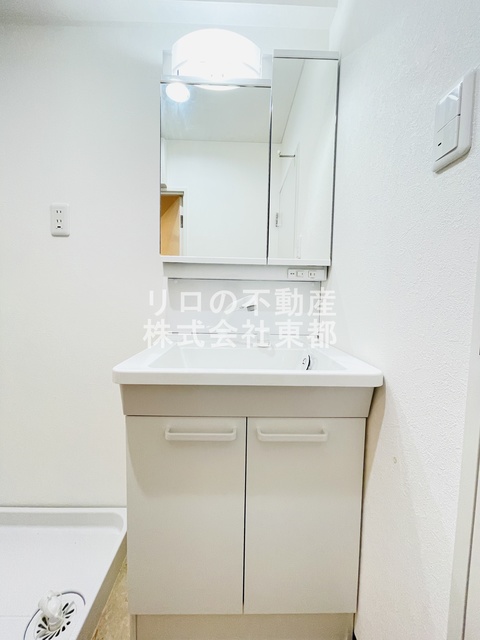 洗面設備　独立洗面台なら落ち着いて身支度ができます☆