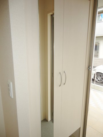 玄関　シューズボックス