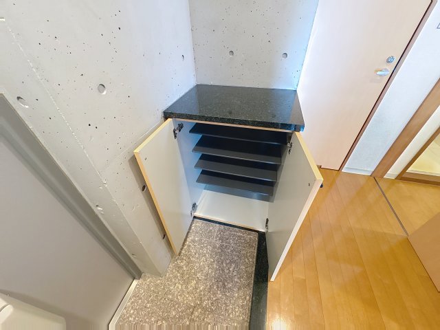 収納　掲載写真は空室の別部屋を掲載しております。実際のお部屋と仕様