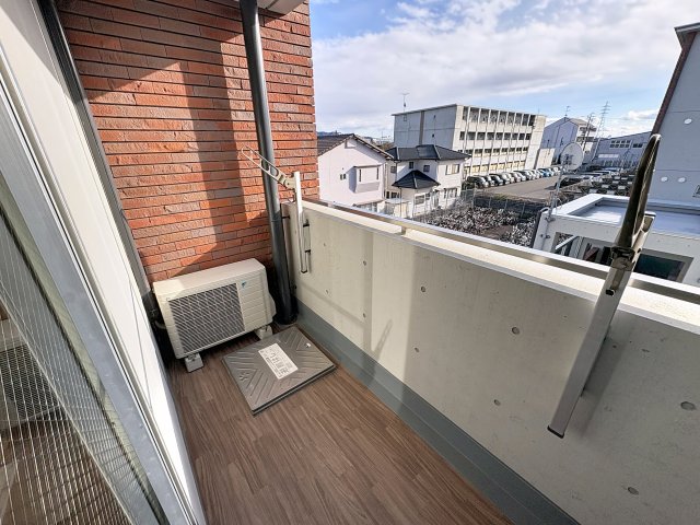 バルコニー　掲載写真は空室の別部屋を掲載しております。実際のお部屋と仕様