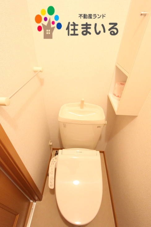 トイレ　※写真は同型タイプとなります