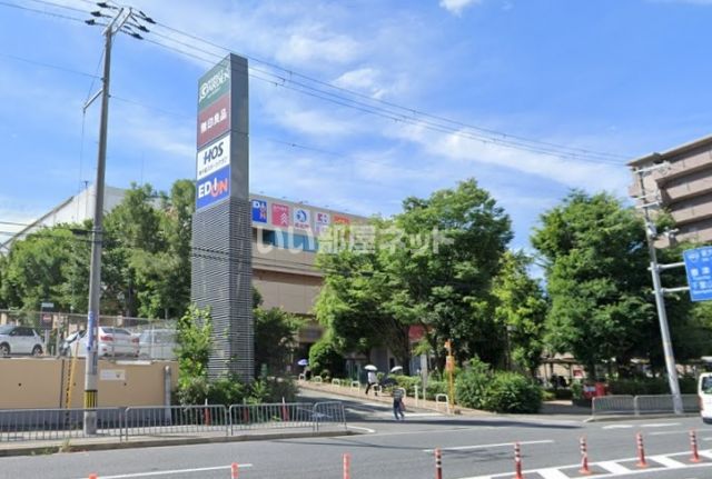 ショッピングセンター　トナリエ南千里アネックス（ショッピングセンター）まで2221m