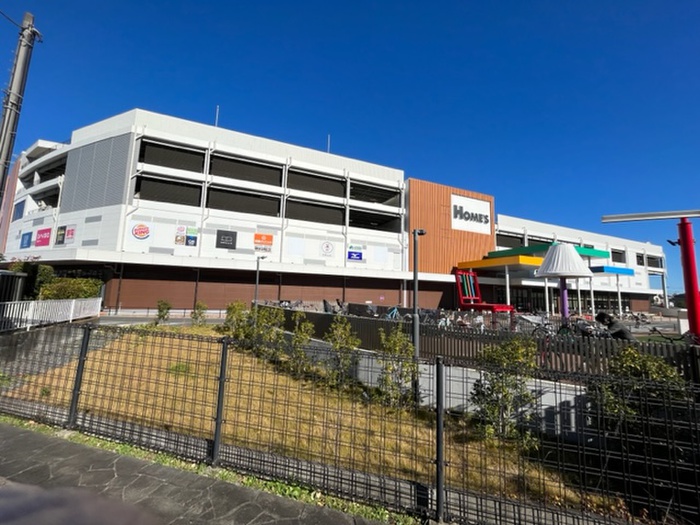 ホームセンター　島忠 ホームズ所沢店（ホームセンター）まで750m