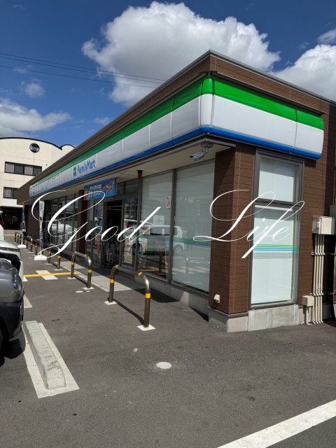 コンビニ　ファミリーマート　平岡町新在家店（コンビニ）まで516m
