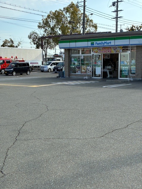 コンビニ　ファミリーマート姫路玉地店（コンビニ）まで150m