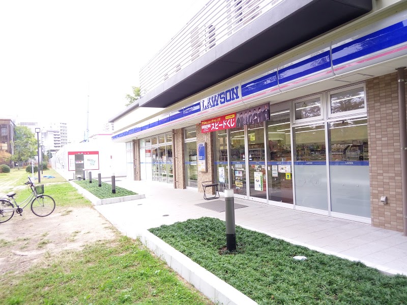 コンビニ　ローソンhitoto広島店（コンビニ）まで411m