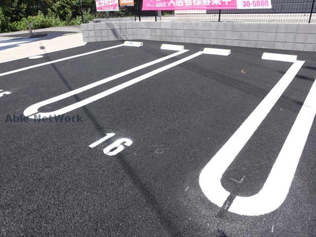 駐車場　駐車場