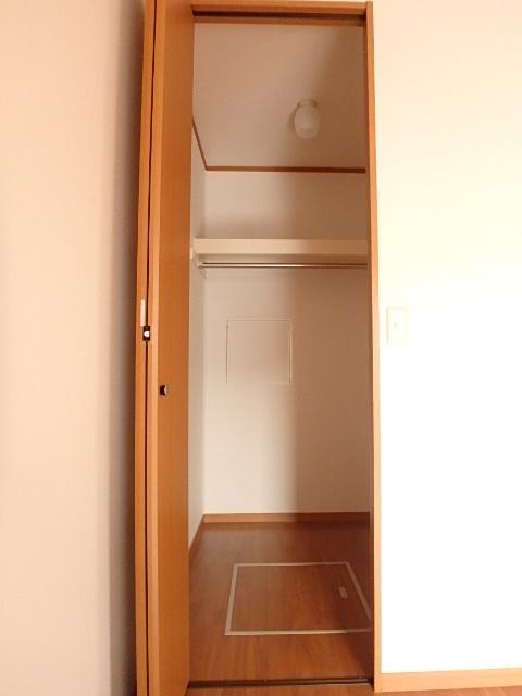 収納　図面と現状に相違がある場合には現状を優先