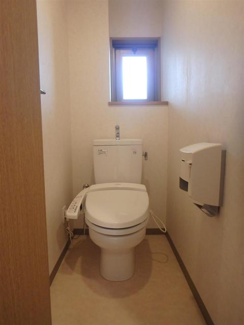 ＪＲ磐越西線 郡山富田駅 徒歩28分 6階建 築22年のトイレ写真
