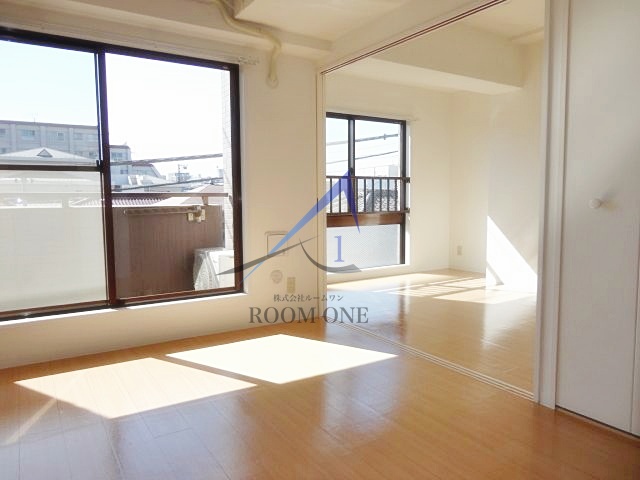 居室・リビング　洋室のお部屋です。
