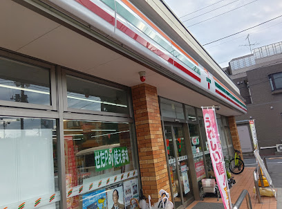 コンビニ　セブンイレブン 世田谷中央病院前店（コンビニ）まで235m