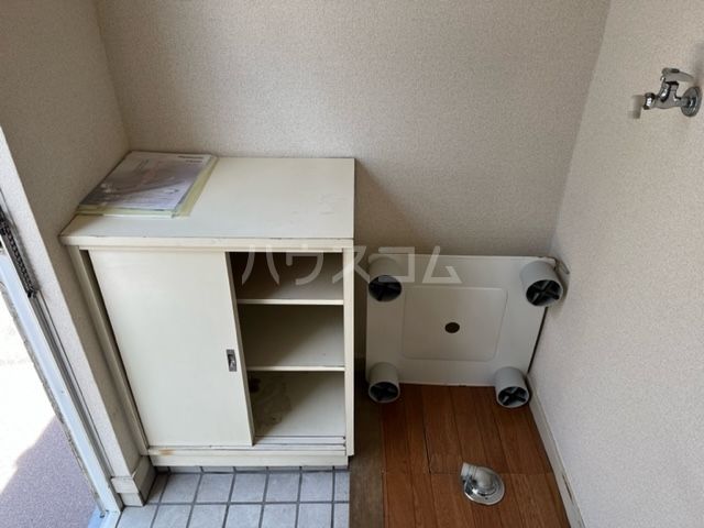 ローズアパート62番館の玄関写真