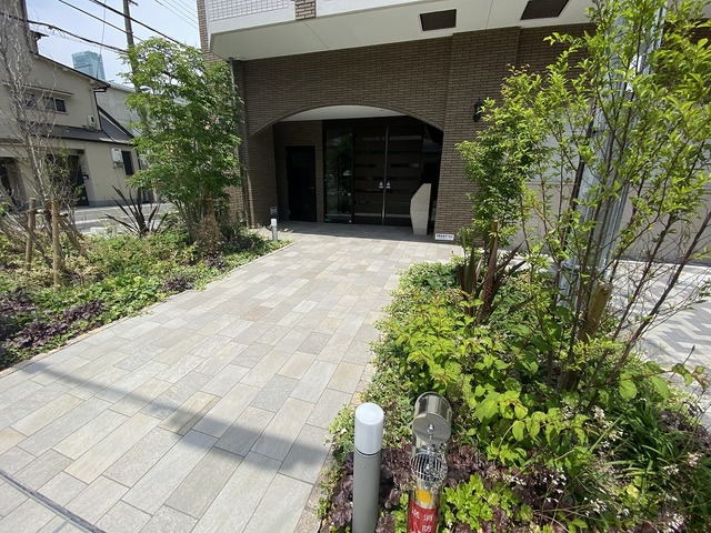 ＪＲ阪和線 美章園駅 徒歩4分 11階建 築8年の外観写真