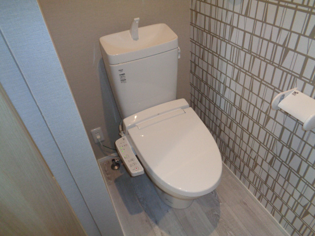 ＪＲ山陽本線 明石駅 徒歩14分 3階建 築6年のトイレ写真