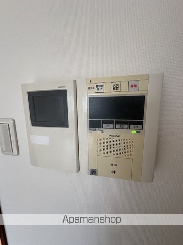 地下鉄御堂筋線 中津駅 徒歩3分 15階建 築19年のその他写真
