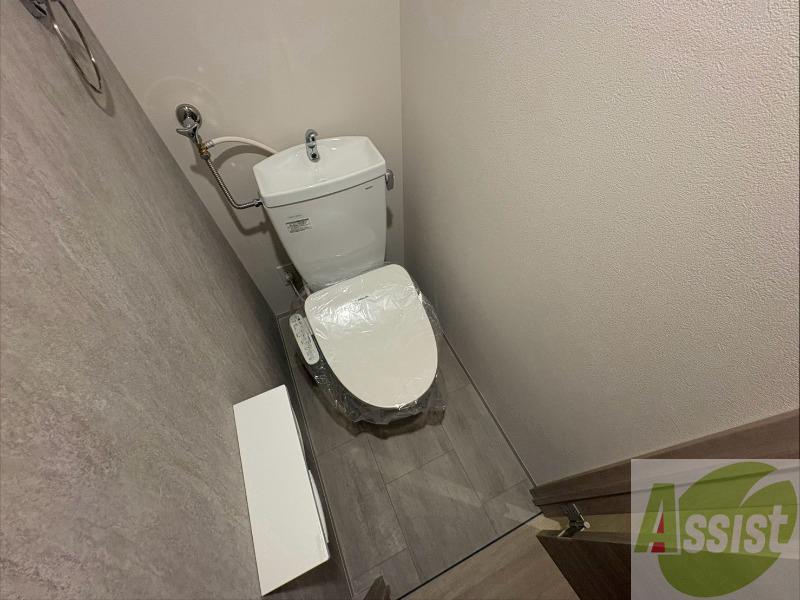 トイレ　シャワートイレになっているので快適です！