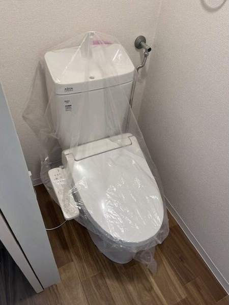 地下鉄名城線 志賀本通駅 徒歩1分 7階建 築52年のトイレ写真