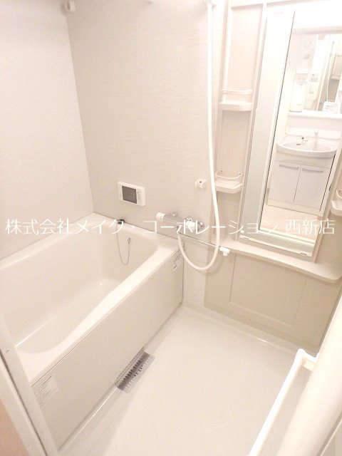 地下鉄空港線 室見駅 徒歩4分 10階建 築20年の風呂写真