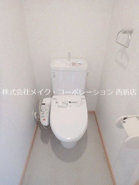 地下鉄空港線 室見駅 徒歩4分 10階建 築20年のトイレ写真