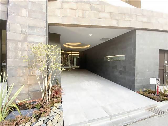 地下鉄鶴舞線 大須観音駅 徒歩5分 14階建 築7年の外観写真