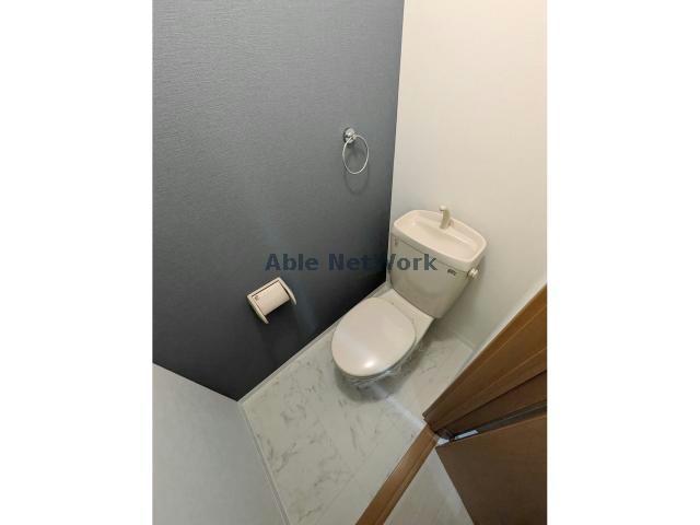 名鉄西尾線 西尾口駅 徒歩16分 2階建 築19年のトイレ写真