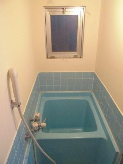バス・シャワールーム　別部屋の写真です。