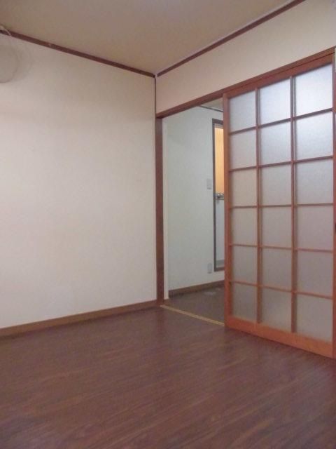 居室・リビング　別部屋の写真です。