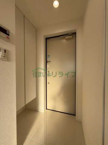 玄関　別階層の参考写真になります。