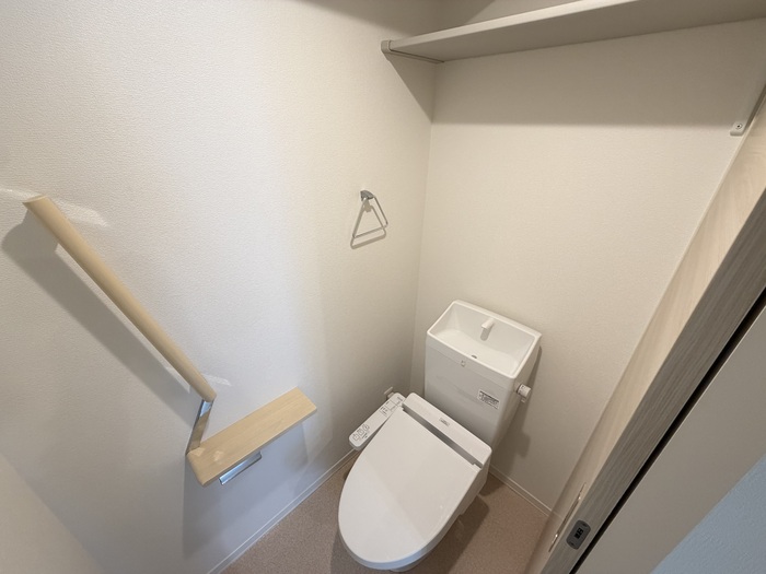 ＪＲ東北本線 郡山駅 徒歩10分 3階建 築9年のトイレ写真