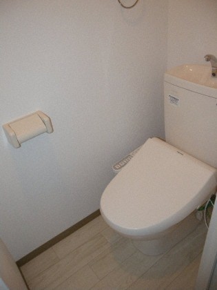 グランディール南10条のトイレ写真