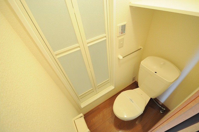 ＪＲ青梅線 昭島駅 徒歩7分 2階建 築21年のトイレ写真