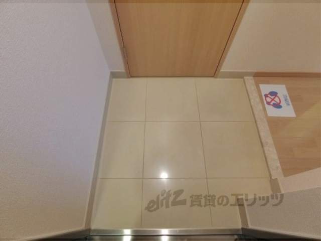 ジョイシティ二条城前の玄関写真
