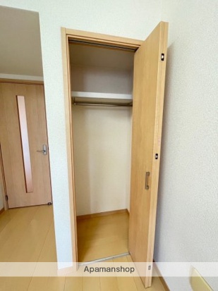 ＪＲ横須賀線 保土ケ谷駅 徒歩10分 2階建 築15年の内装写真