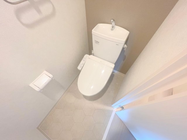 トイレ　清潔感のあるトイレは、誰もがリラックスできる空間です。