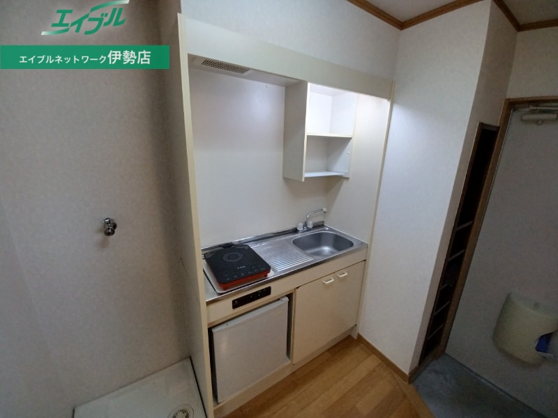 キッチン　別部屋参考写真です