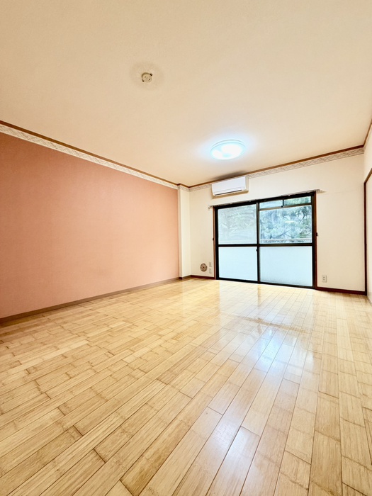 サンハイツ浦和2番館の居間写真